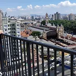 Studio Lindo; No Centro Em Frente Ao Metro!