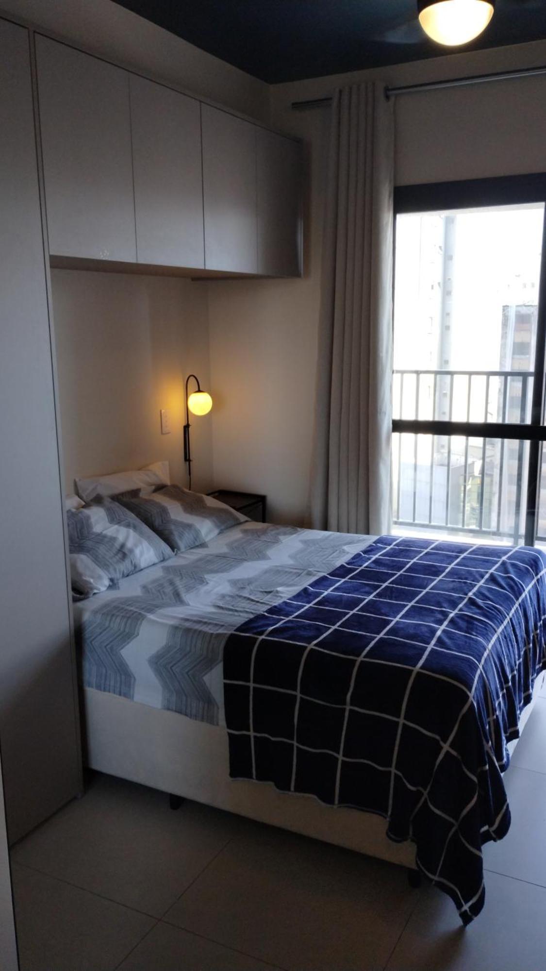 Lindo; No Centro Em Frente Ao Metro! Apartamento